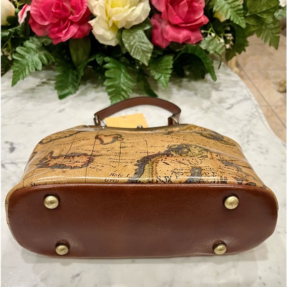 Patricia Nash Laureana European Map Collection - Picture 6 of 10